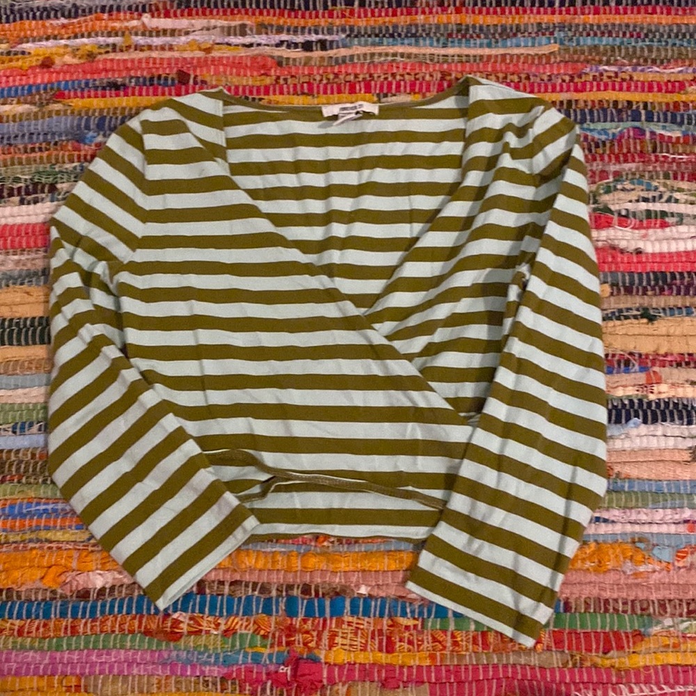 🦕 Crossover Stripe Crop Top